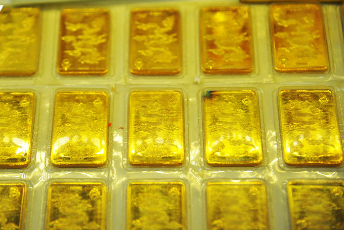 Giá vàng SJC tiếp tục lao dốc