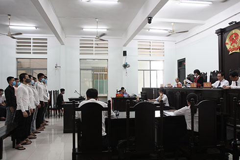 Tấn công 1 thanh niên, 9 thanh niên vào tù