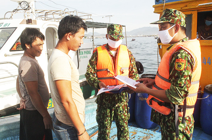 Lực lượng Bộ đội Biên phòng tỉnh thắt chặt kiểm tra, kiểm soát trên biển.