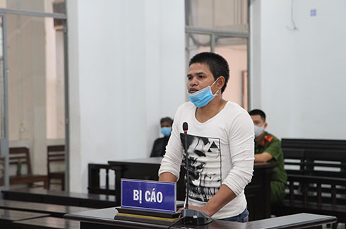 Xích mích, lấy dao đâm chết người