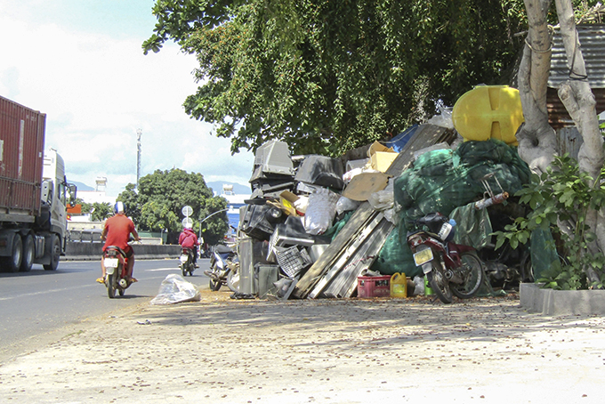 Vỉa hè không thông thoáng