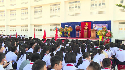 Quang cảnh lễ khai giảng tại Trường THPT Chuyên Lê Quý Đôn