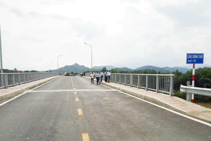 Nghiệm thu đưa vào sử dụng cầu Sông Chò
