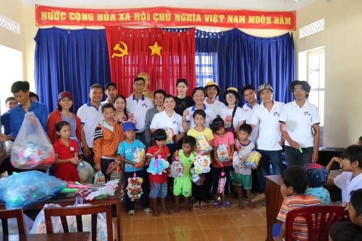 Nha Trang Betta Club tặng quà các em thiếu nhi xã Suối Tiên (Diên Khánh)