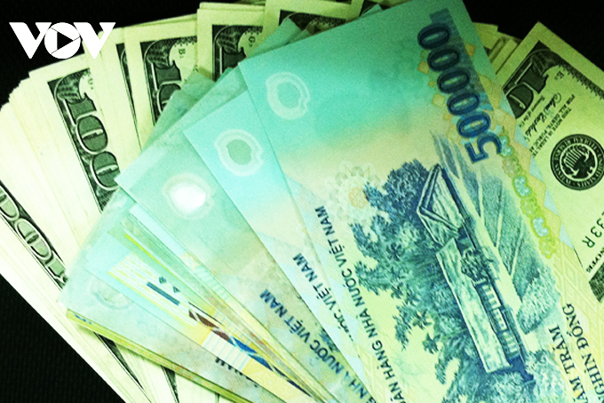 Giá USD biến động nhẹ trong phiên giao dịch đầu tuần