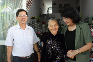 Phó Chủ tịch nước Đặng Thị Ngọc Thịnh thăm và làm việc tại Khánh Hòa