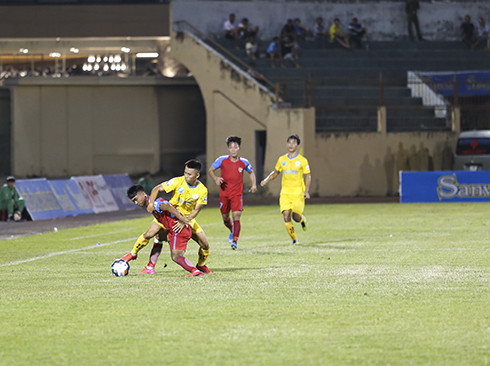 S.KH-BVN playing Dak Lak in 2020 LS V.League 2