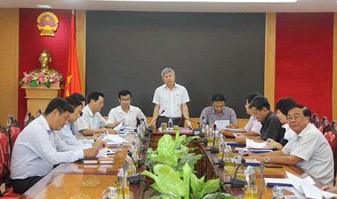 Quang cảnh tại cuộc họp thẩm tra của Ban Kinh tế - Ngân sách HĐND tỉnh