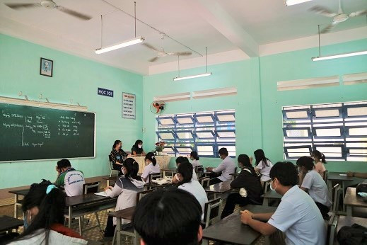 Trong kỳ thi tốt nghiệp THPT đợt 2, thí sinh Khánh Hòa dự thi tại tỉnh Đắk Lắk. Trong ảnh: hí sinh dự thi THPT đợt 1 tại Khánh Hòa. 
