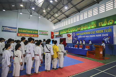 Hơn 100 võ sinh tranh tài Giải taekwondo các nhóm tuổi TP. Nha Trang