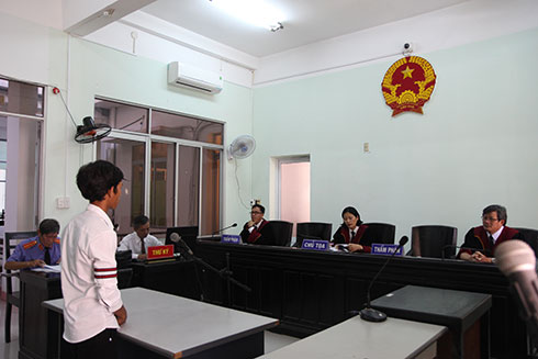 Kẻ trộm bò chưa kịp bán đã bỏ chạy vì tưởng bị lộ