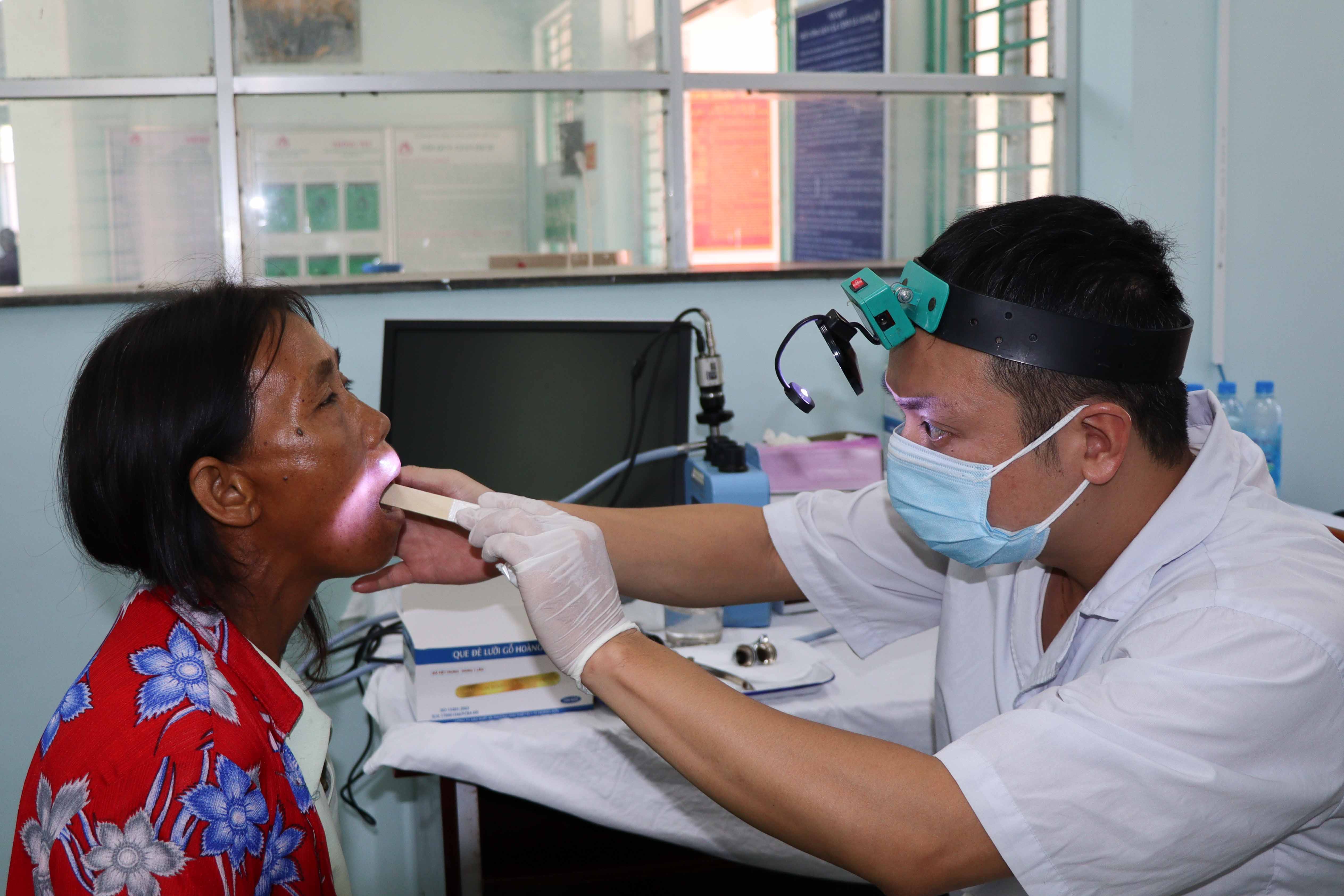 Khám bệnh miễn phí cho 600 lượt người dân