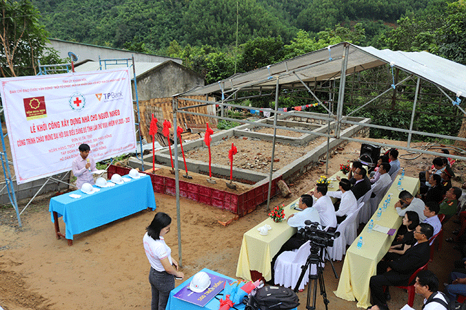 Toàn cảnh Lễ khởi công xây dựng nhà ở cho người nghèo tại huyện Khánh Sơn
