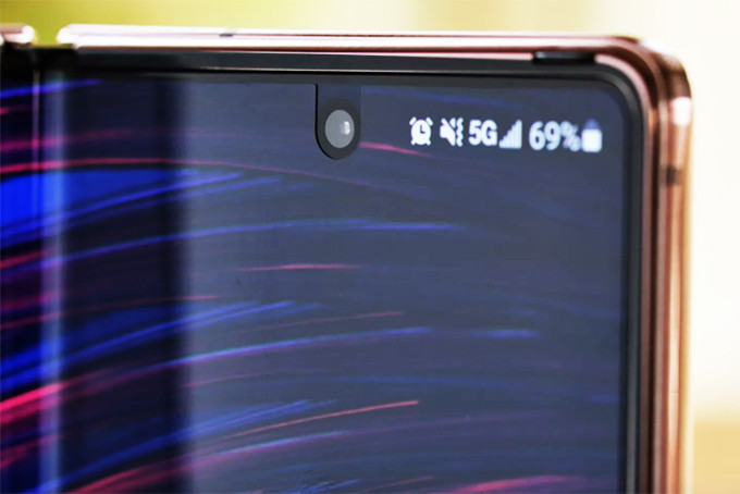 Galaxy Z Fold2 còn hỗ trợ cả khả năng kết nối mạng 5G siêu nhanh