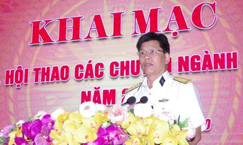 Đại tá, Tiến Sĩ Nguyễn Đức Nam - Phó Giám đốc Học viện Hải quân phát biểu khai mạc hội thi, hội thao.