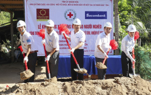 Khởi công xây dựng 10 căn nhà cho người nghèo huyện Vạn Ninh