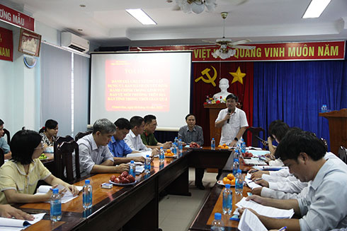TS. Nguyễn Văn Cương - Viện trưởng Viện Khoa học pháp lý phát biểu.
