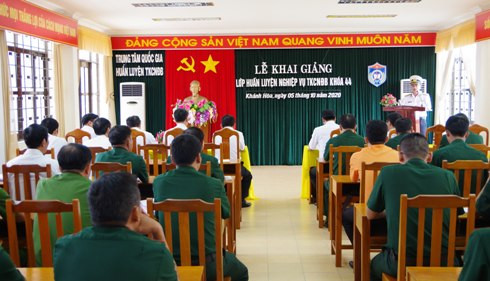 Quang cảnh lễ khai giảng.