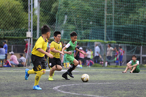 Players competing in an U11 tournament
