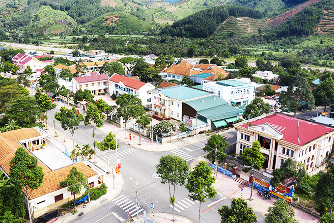 <p style= &quot;text-align: justify; &quot;>Thị trấn Tô Hạp, huyện Khánh Sơn.</p>