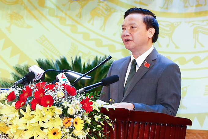 Ông Nguyễn Khắc Định - Ủy viên Trung ương Đảng, Bí thư Tỉnh ủy nhiệm kỳ 2015-2020 tiếp tục được tín nhiệm bầu giữ chức danh Bí thư Tỉnh ủy nhiệm kỳ 2020-2025 với 100% số phiếu.