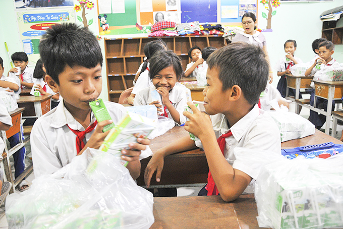 Quan tâm dinh dưỡng cho trẻ miền núi