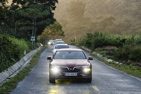 VinFast Lux A2.0 chiếm gần trọn thị phần sedan hạng sang