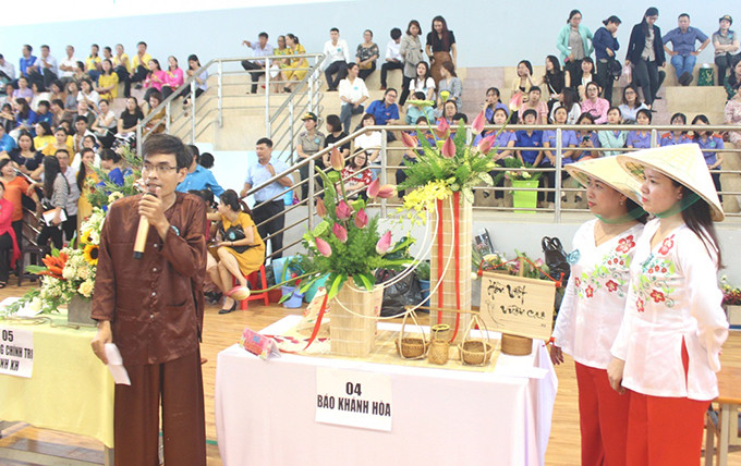 Presentation of Khanh Hoa Newspaper