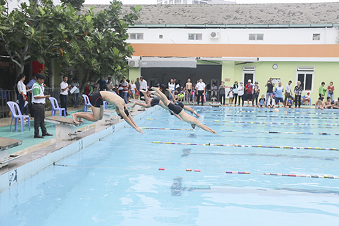 Nha Trang nhất toàn đoàn giải bơi các nhóm tuổi trẻ tỉnh