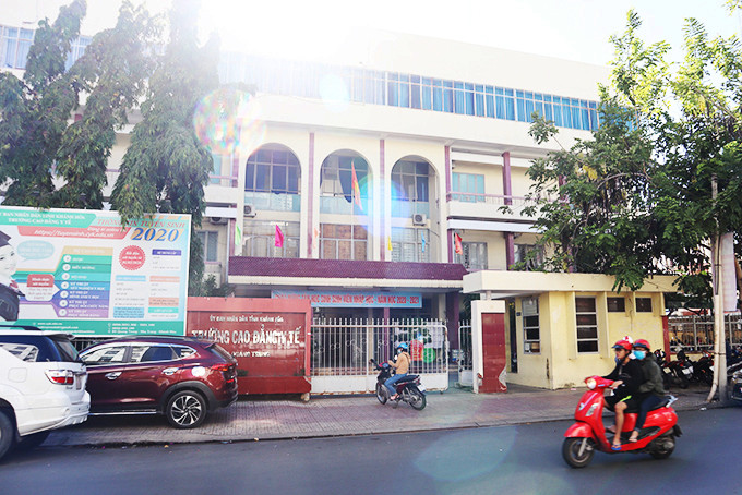 Trụ sở Trường Cao đẳng Y tế Khánh Hòa rộng 0,5ha.