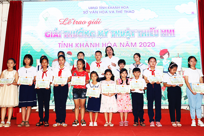 375 tác phẩm đạt giải thưởng mỹ thuật thiếu nhi