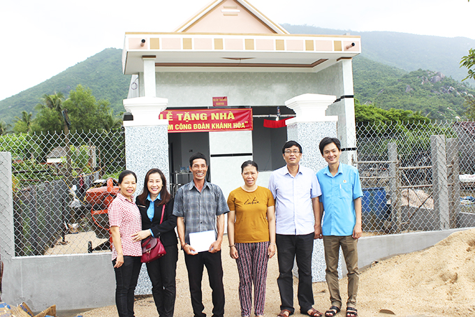 Giúp người lao động an cư lạc nghiệp