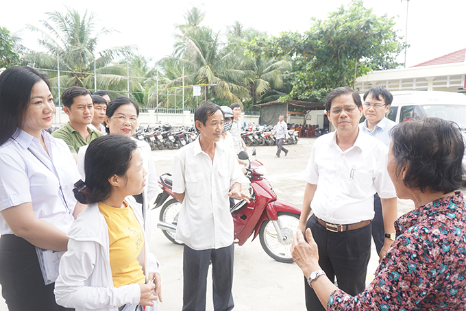 Chủ tịch UBND tỉnh Khánh Hòa tiếp xúc cử tri Nha Trang