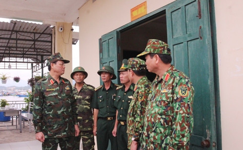 Thượng tướng Trần Quang Phương kiểm tra tại Trạm Kiểm soát biên phòng Ba Ngòi.
