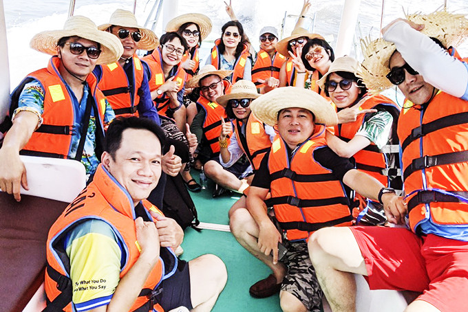 Tourists visiting Nha Trang Bay