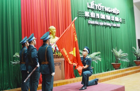 Trường Sĩ quan Không quân tổ chức lễ tốt nghiệp cho các học viên phi công phản lực Khóa 43