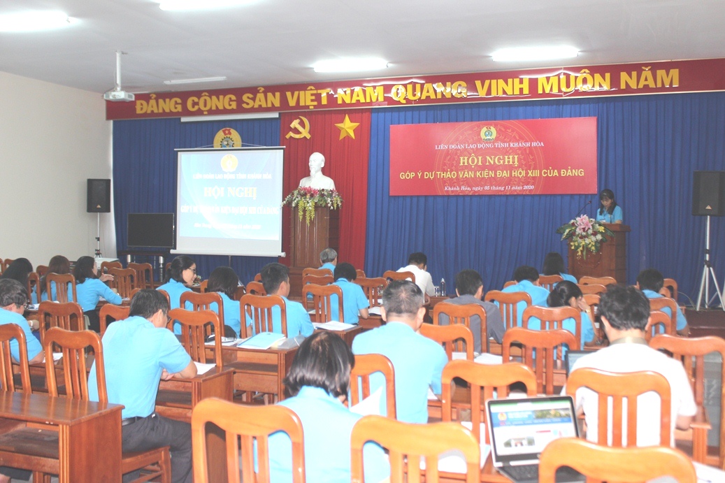 Liên đoàn Lao động tỉnh Khánh Hòa lấy ý kiến góp ý Văn kiện Đại hội XIII của Đảng