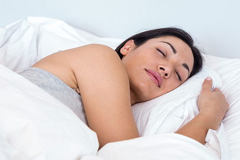 7 lý do tại sao bạn không nên ngủ theo tư thế này