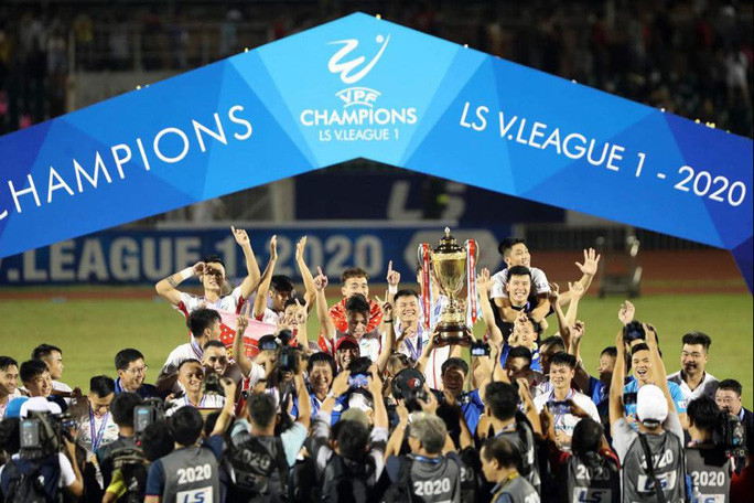 Sau niềm vui vô địch V-League 2020, thầy trò HLV Trương Việt Hoàng đối mặt nỗi lo phải căng sức ở mặt trận quá tầm là AFC Champions LeagueẢnh: Quang Liêm