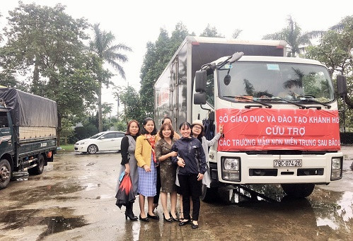 Quà hỗ trợ về đến tỉnh Quảng Trị được các trường mầm non đón nhận.