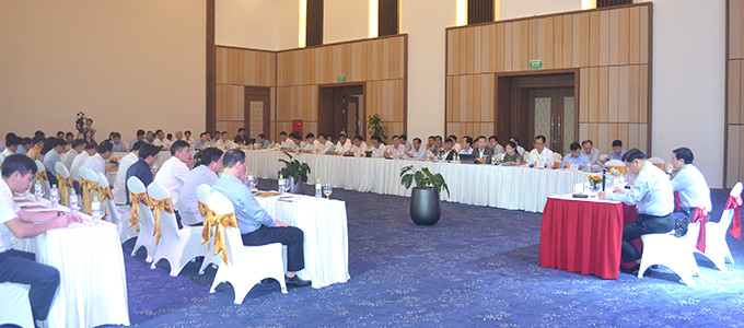 Các đại biểu tham gia buổi hội thảo.