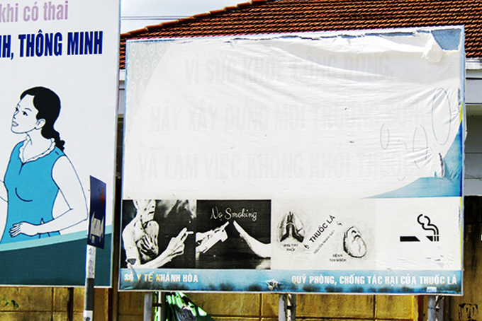 Đề nghị thay các pa nô tuyên truyền mới