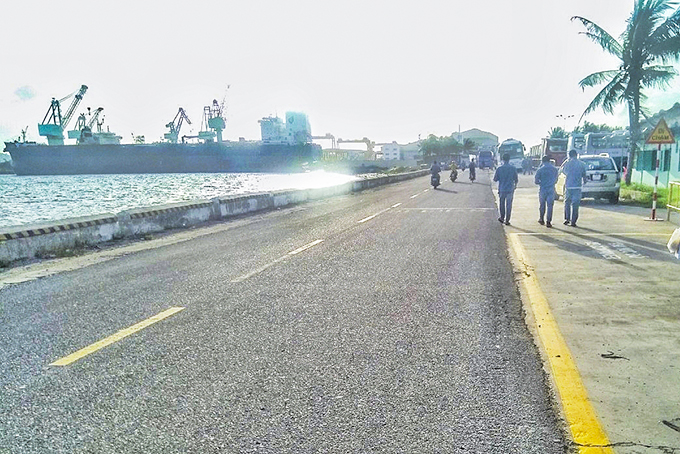 Việc đóng Tỉnh lộ 1B qua Công ty Trách nhiệm hữu hạn Đóng tàu Hyundai Việt Nam: Cơ quan chức năng chưa đồng ý