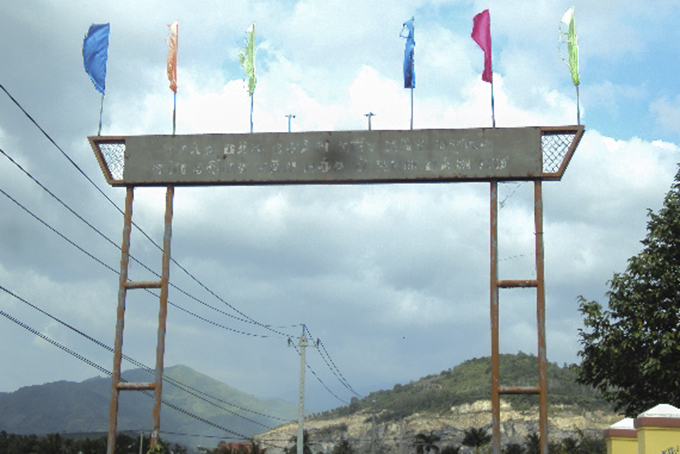 Cần làm mới bảng cổng chào