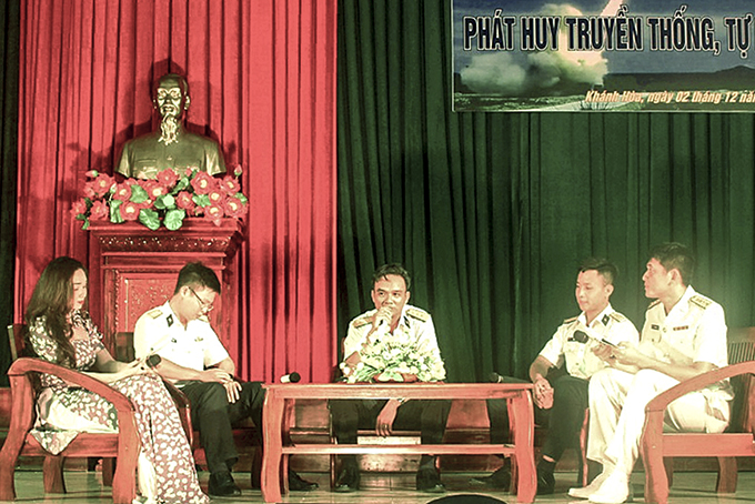 Tọa đàm "Phát huy truyền thống, tự hào cống hiến"