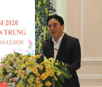 Ông Nguyễn Khắc Toàn - Ủy viên dự khuyết Trung ương Đảng, Phó Bí thư Thường trực Tỉnh ủy Khánh Hòa phát biểu tại hội nghị