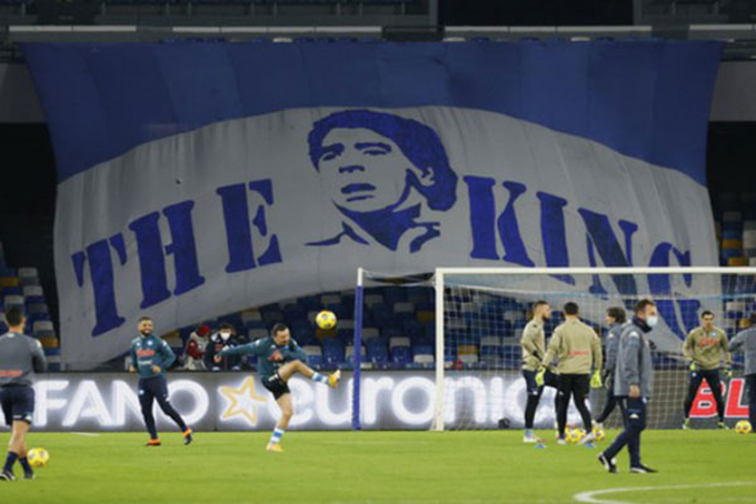 Napoli đổi tên sân thành công, Diego Maradona mãi mãi được gọi tên