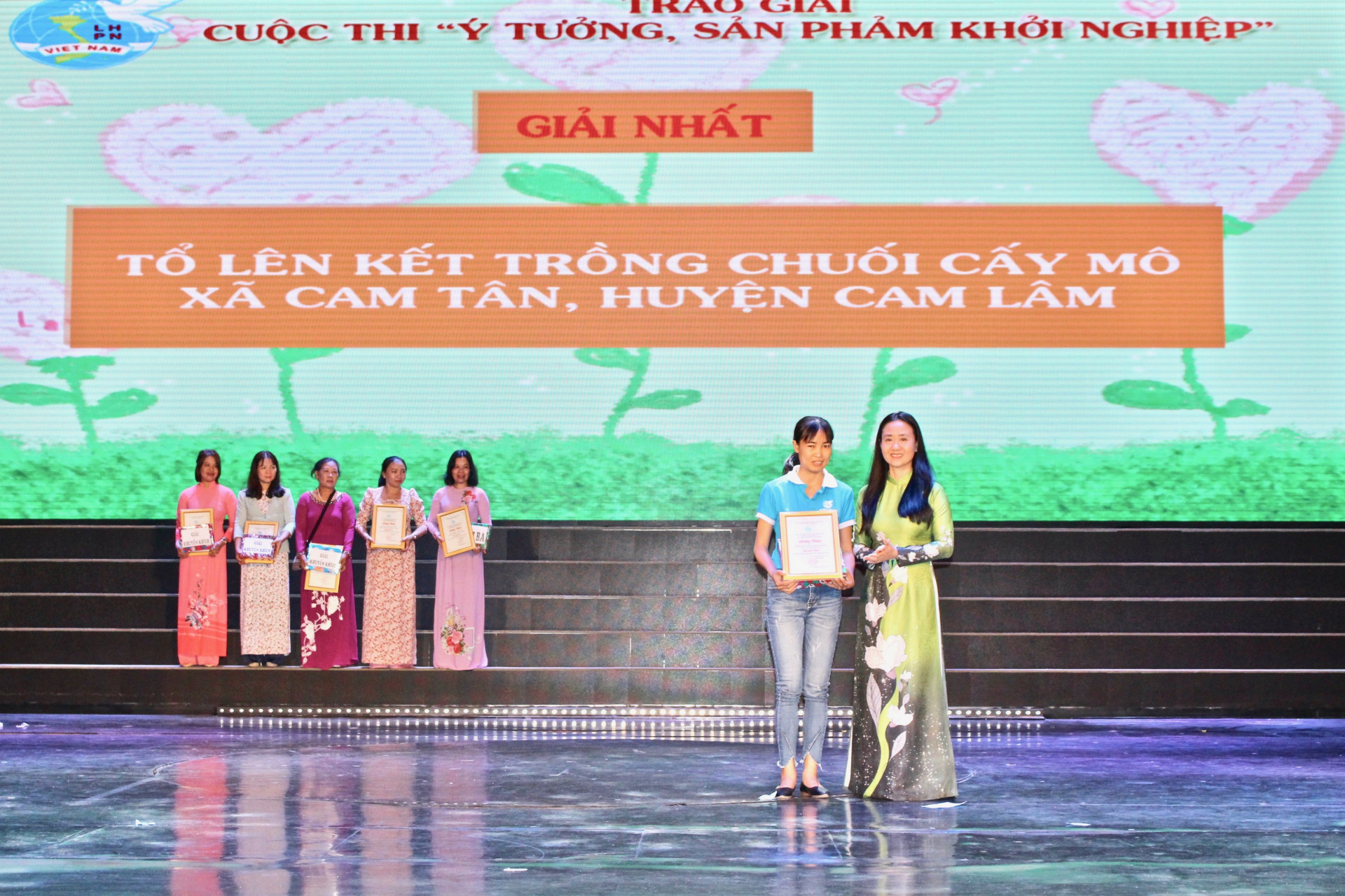 Tổ liên kết trồng chuối cấy mô - xã Cam Tân, huyện Cam Lâm đạt giải nhất Cuộc thi ý tưởng sản phẩm khởi nghiệp năm 2020
