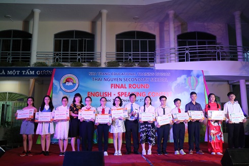 Trường THCS Thái Nguyên tổ chức cuộc thi Hùng biện Tiếng Anh