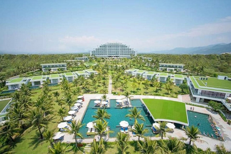 Cam Ranh Riviera Beach Resort & Spa thu hút đông đảo du khách nội địa với công suất buồng phòng lên tới 90%.